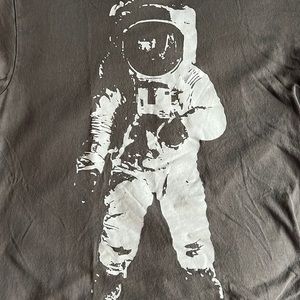 Space Man- Moon Walk: Graphic Tshirt